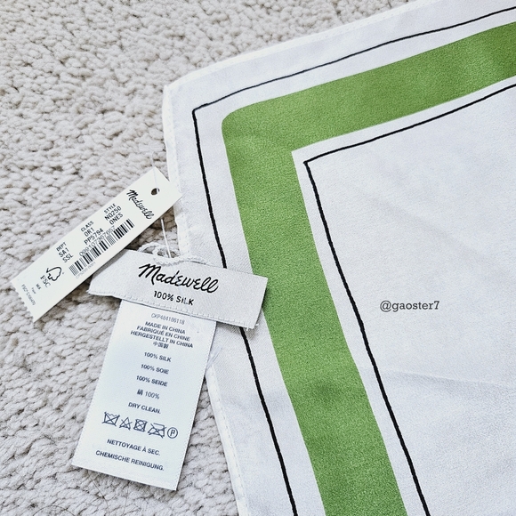 Madewell Graphic-Print Silk Bandana - Picture 6 of 6